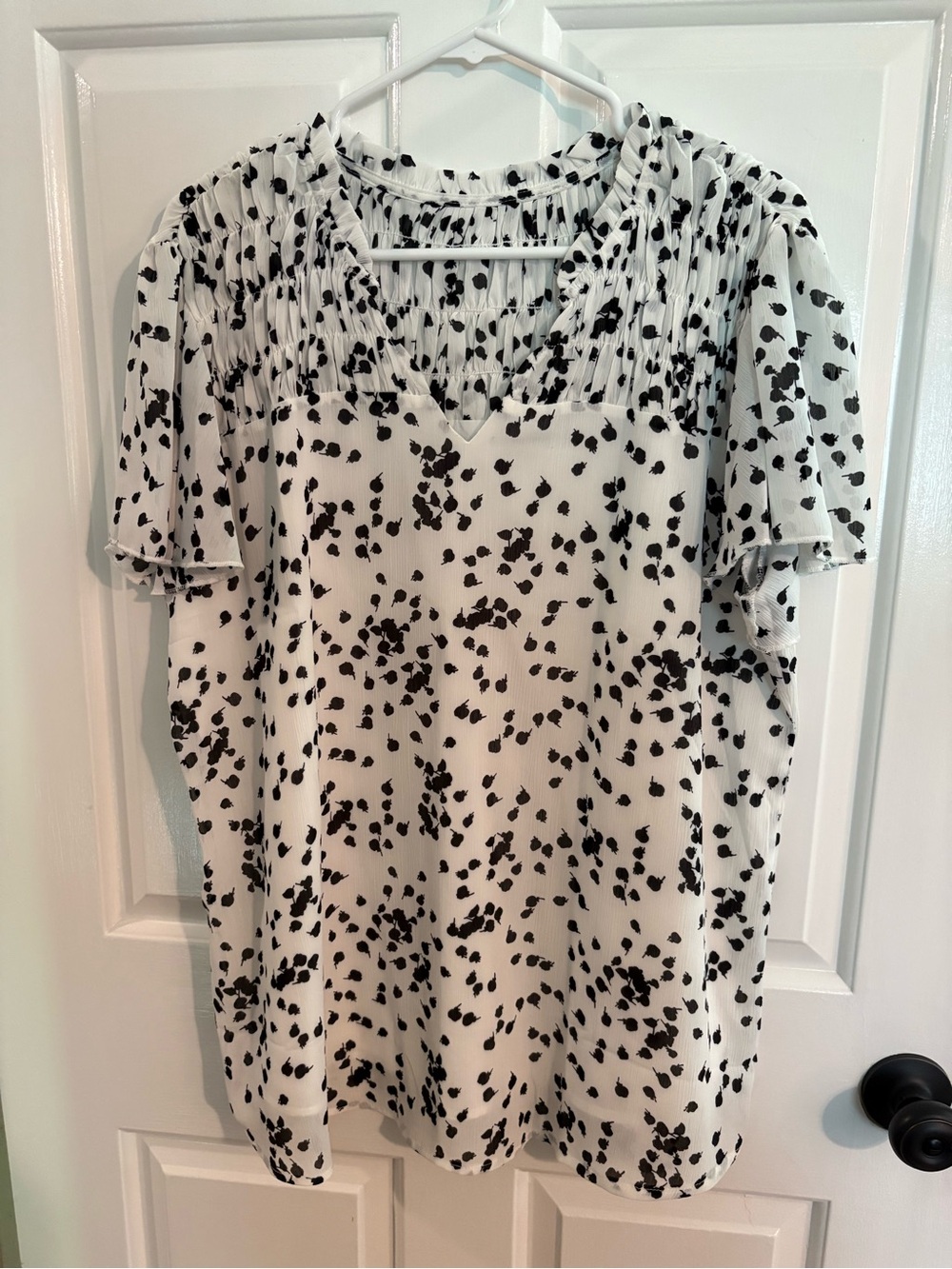 Women's Black & White Printed Short Sleeve Top
